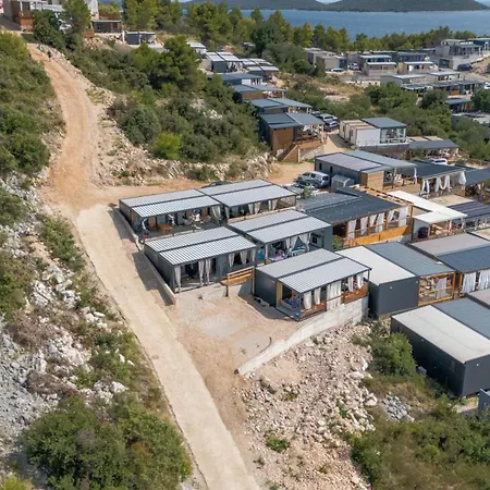 Kamp alanı Mobile Leon, *