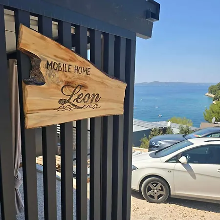 Κάμπινγκ Mobile Leon, *